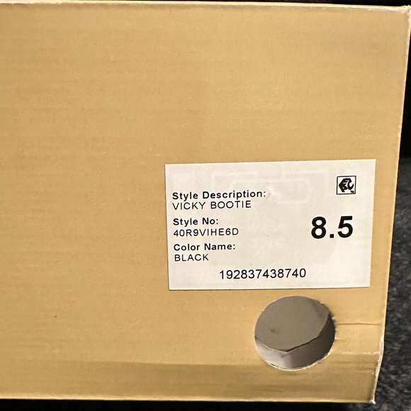 Michael Kors Vicky Bootie - Size 7.5 - Picture 4 of 6